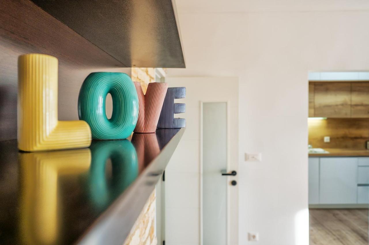 3-Bedroom Sea View Apartment - Balcony, Elevator - Spinut, Split Extérieur photo