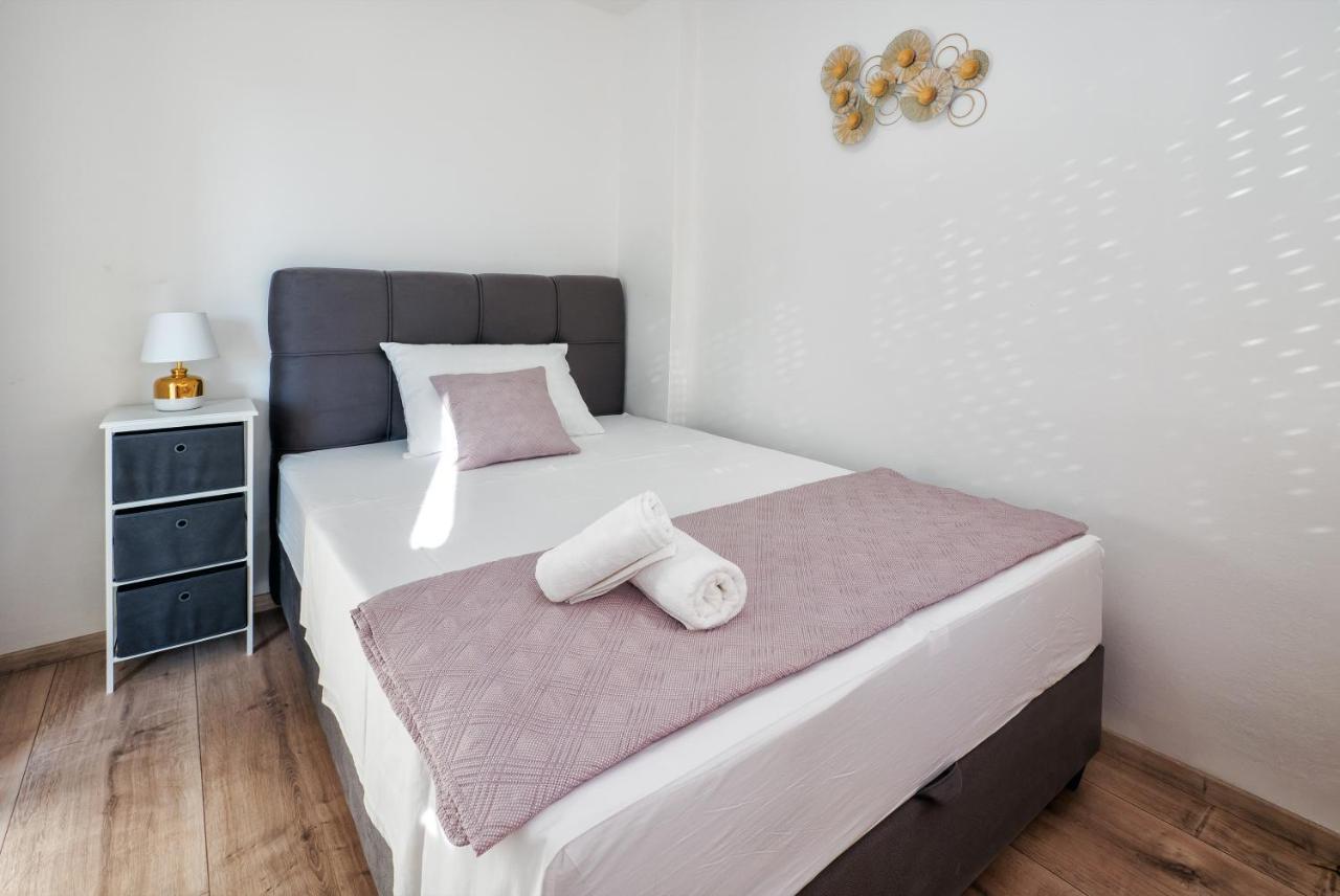Spinut Sunset 3Bd Apartment - Sea View Balcony & Quiet Area Split Extérieur photo