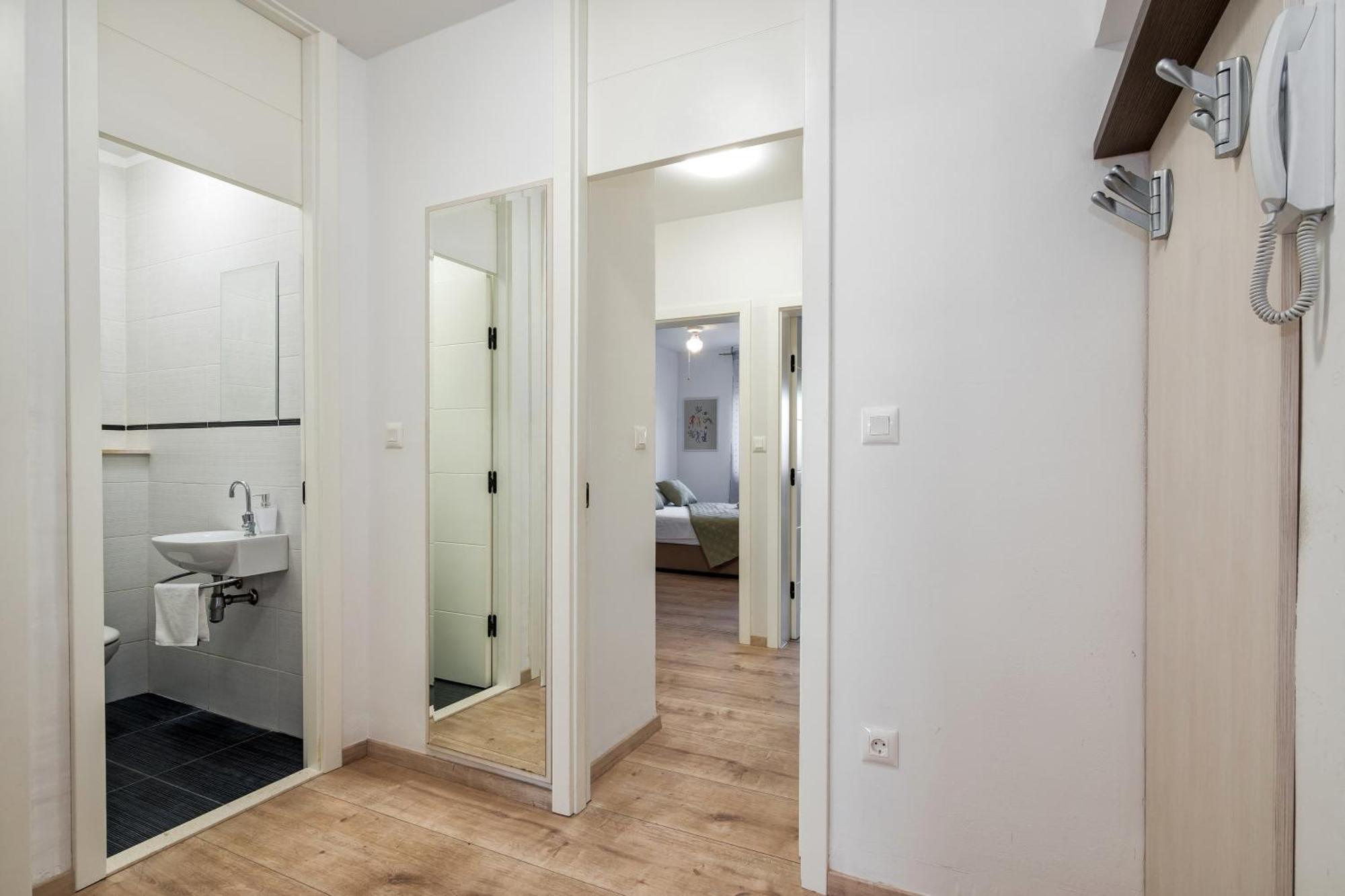Spinut Sunset 3Bd Apartment - Sea View Balcony & Quiet Area Split Extérieur photo